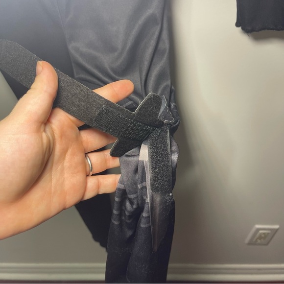 Boys Black Ninja Gi Joe halloween Costume with Muscle Chest & Knife Size 8-10 - Picture 6 of 10